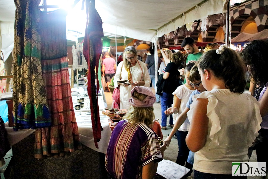 Imágenes del ambiente nocturno en Almossassa 2017