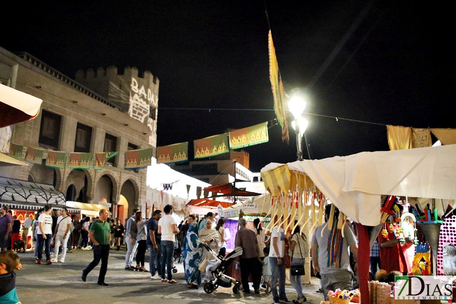 Imágenes del ambiente nocturno en Almossassa 2017