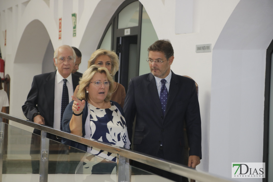 El Colegio de Abogados de Badajoz acoge la visita del ministro de Justicia