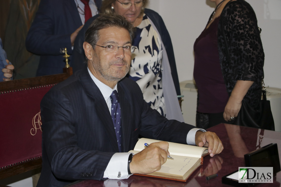 El Colegio de Abogados de Badajoz acoge la visita del ministro de Justicia