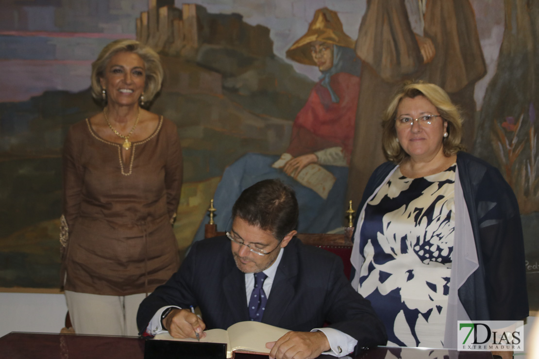 El Colegio de Abogados de Badajoz acoge la visita del ministro de Justicia