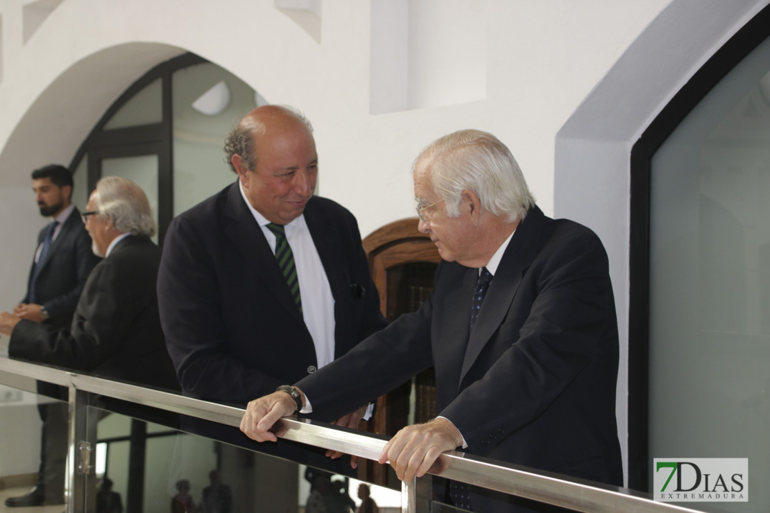 El Colegio de Abogados de Badajoz acoge la visita del ministro de Justicia