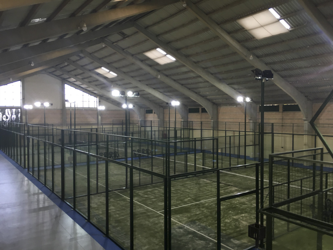 El pádel pacense está de enhorabuena con la inauguración del Padel Indoor Puente Real