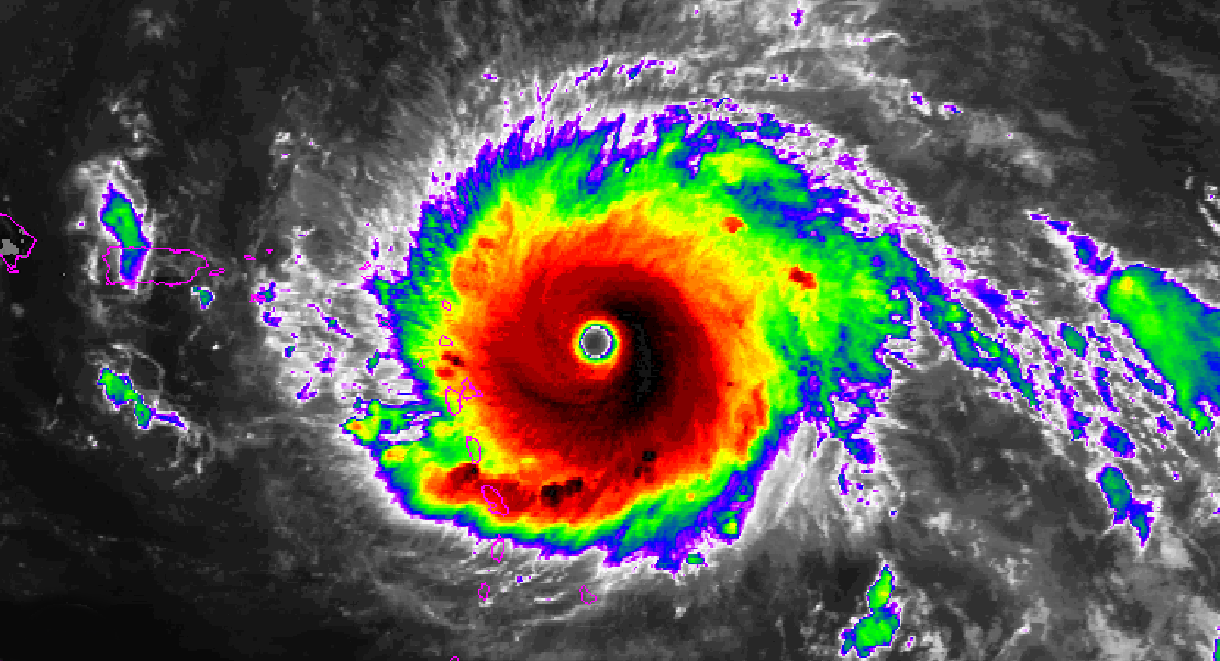 El huracán IRMA alcanzan la categoría 5 y deja ya los primeros récords