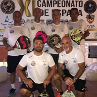 Policías y bomberos extremeños ascienden a Primera en pádel