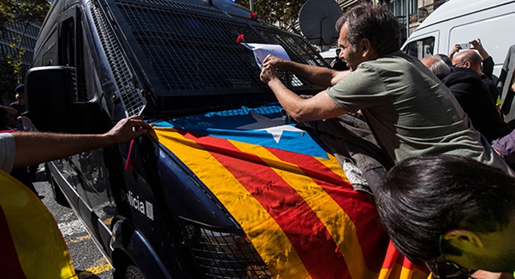 Hacienda congela las cuentas de la Generalitat