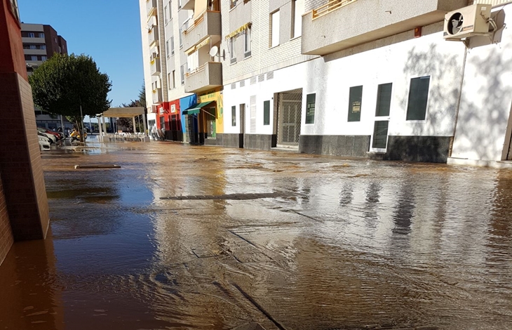 Nuevo reventón de tuberías, esta vez en Valdepasillas