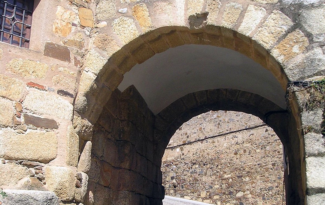 Propuesta la adjudicación para la restauración de la Muralla de Cáceres