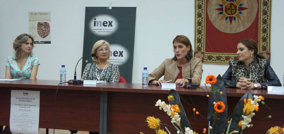 Elisa Barrientos: &quot;las mujeres tienen un papel dinamizador en el medio rural&quot;
