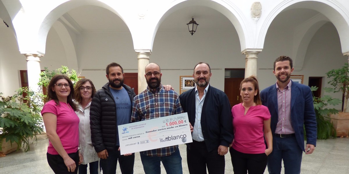 Llerena regala un cheque de 1.000 euros en la I Noche en Blanco