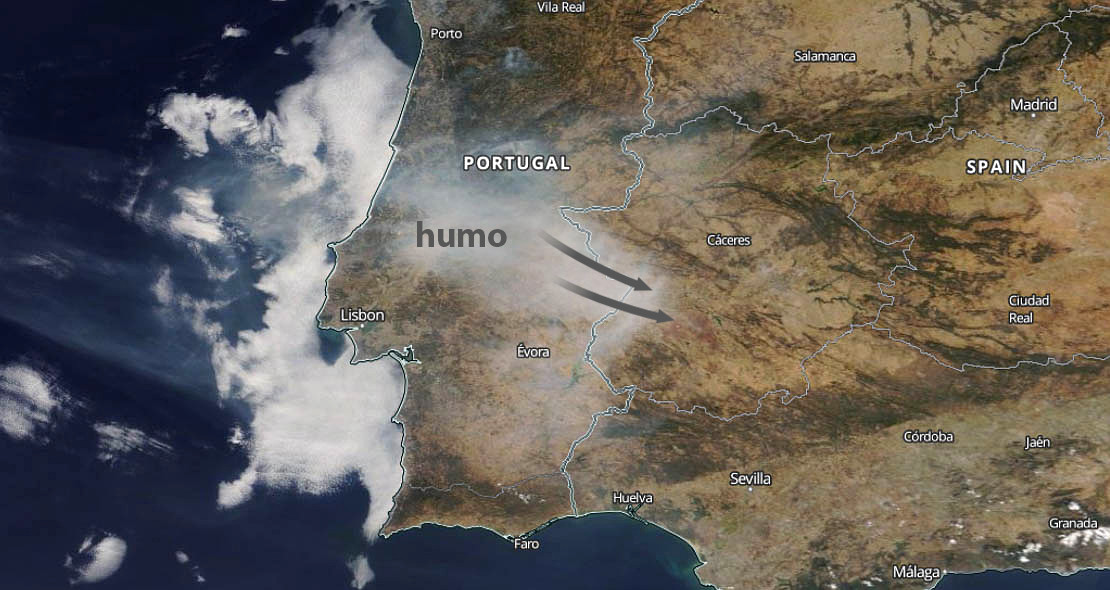 El humo de los incendios de Portugal vuelve a cubrir parte de Extremadura estos días