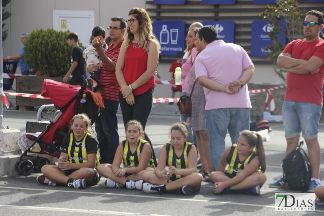 Imágenes del baloncesto solidario 3x3 en Badajoz