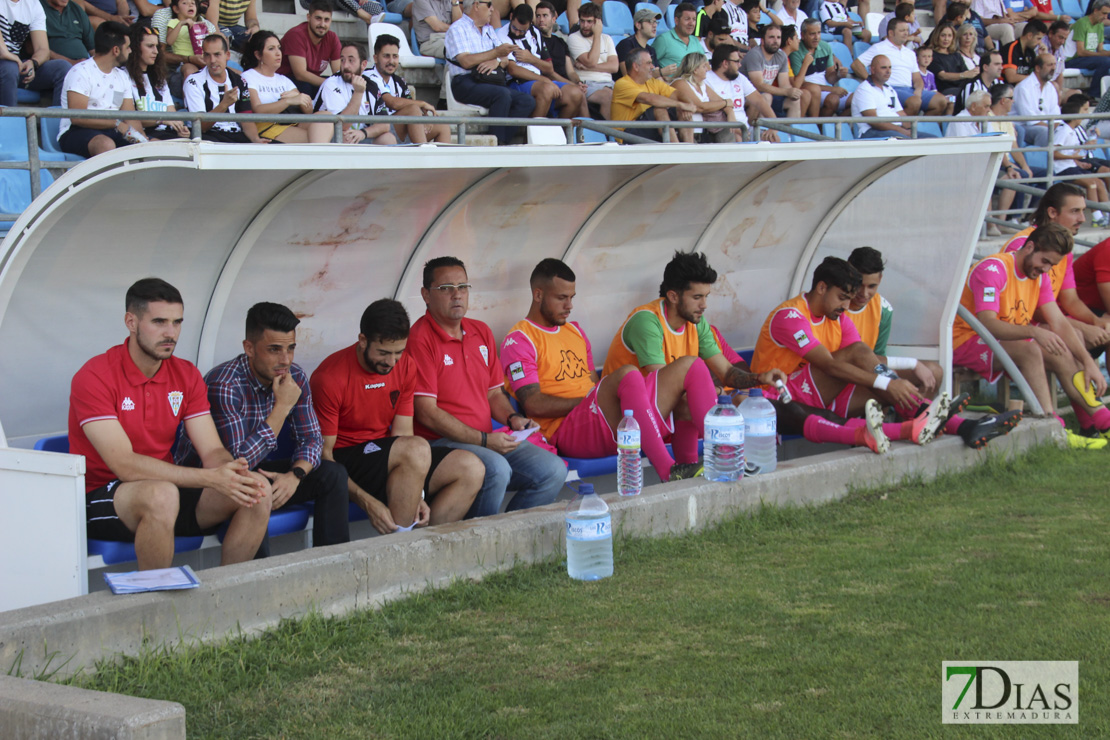 Imágenes del CD. Badajoz 3 - 0 Córdoba B