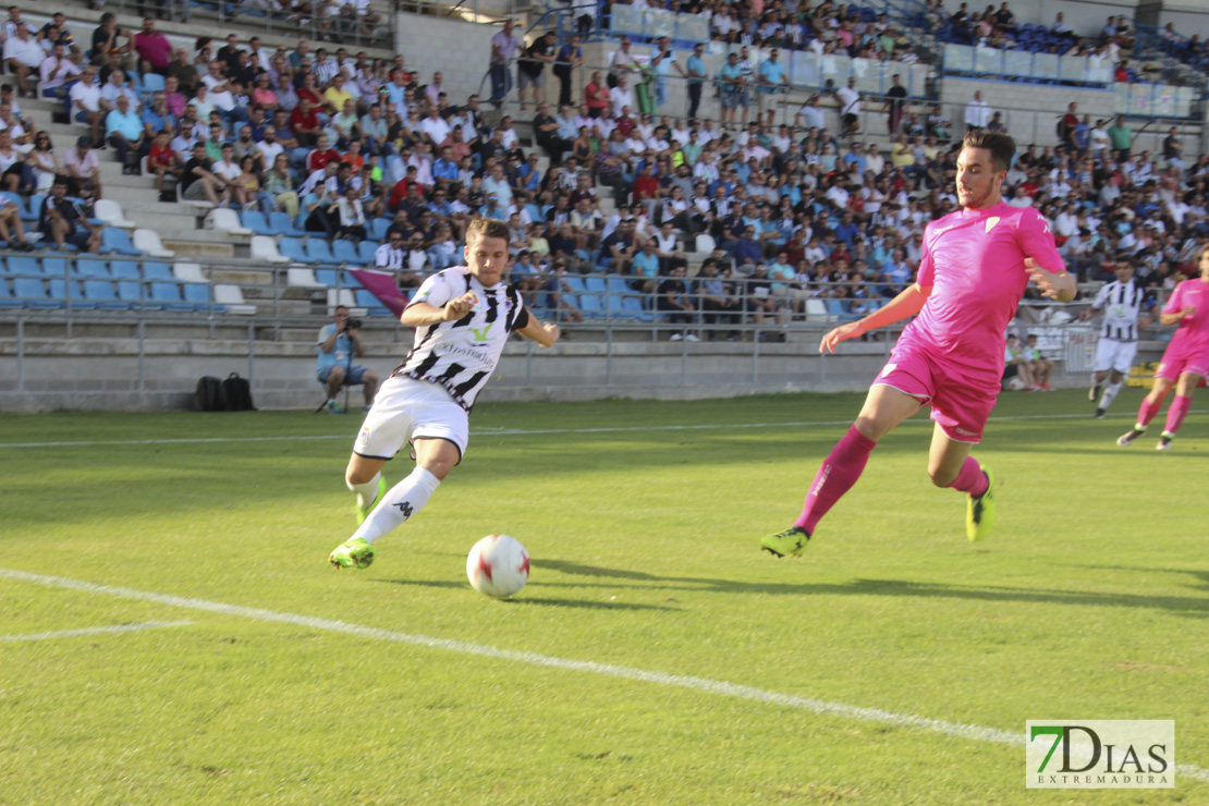 Imágenes del CD. Badajoz 3 - 0 Córdoba B