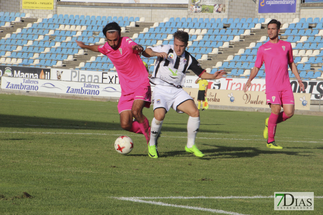 Imágenes del CD. Badajoz 3 - 0 Córdoba B