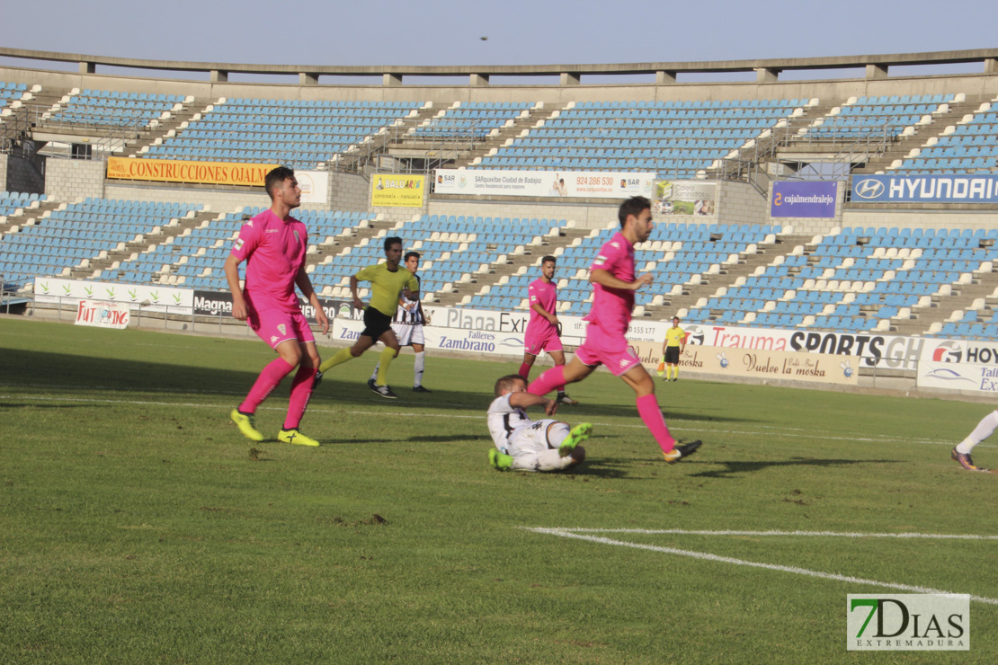 Imágenes del CD. Badajoz 3 - 0 Córdoba B