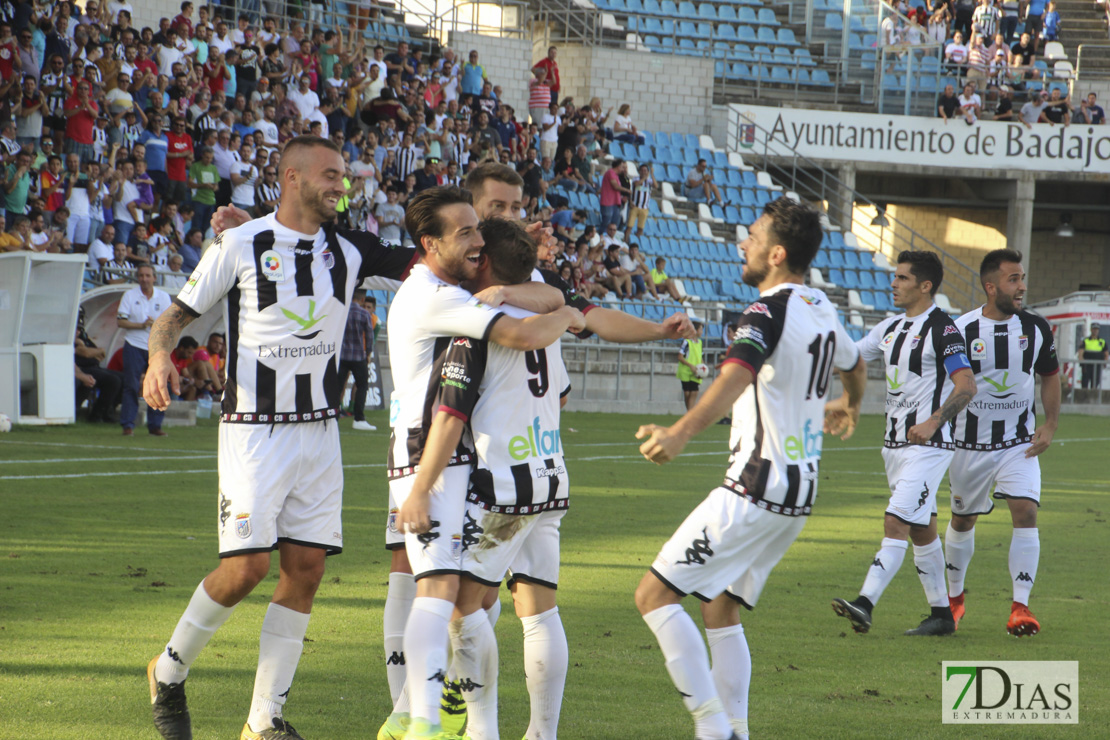 Imágenes del CD. Badajoz 3 - 0 Córdoba B