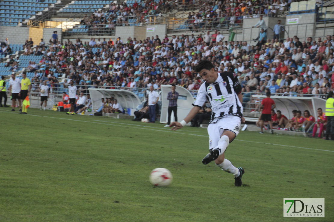 Imágenes del CD. Badajoz 3 - 0 Córdoba B