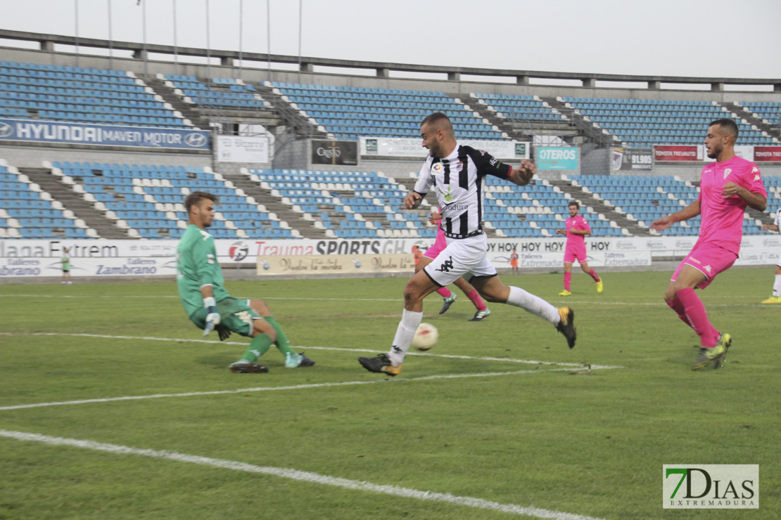 Imágenes del CD. Badajoz 3 - 0 Córdoba B