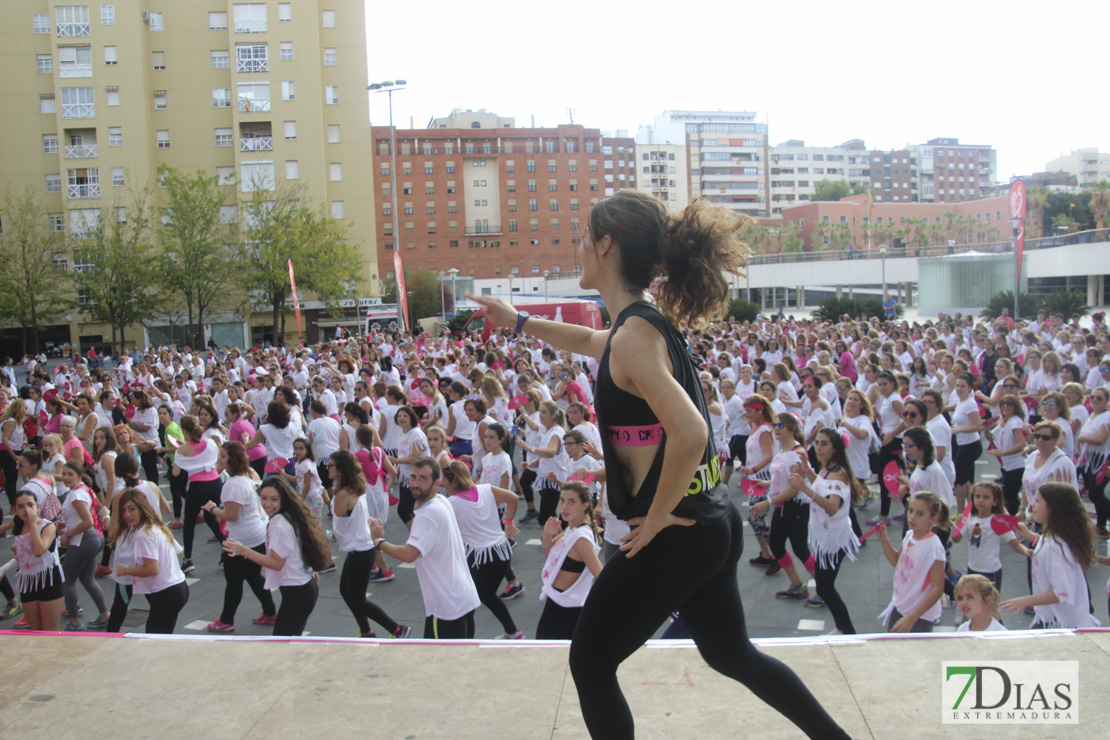 Imágenes del zumba solidario contra el cáncer de mama