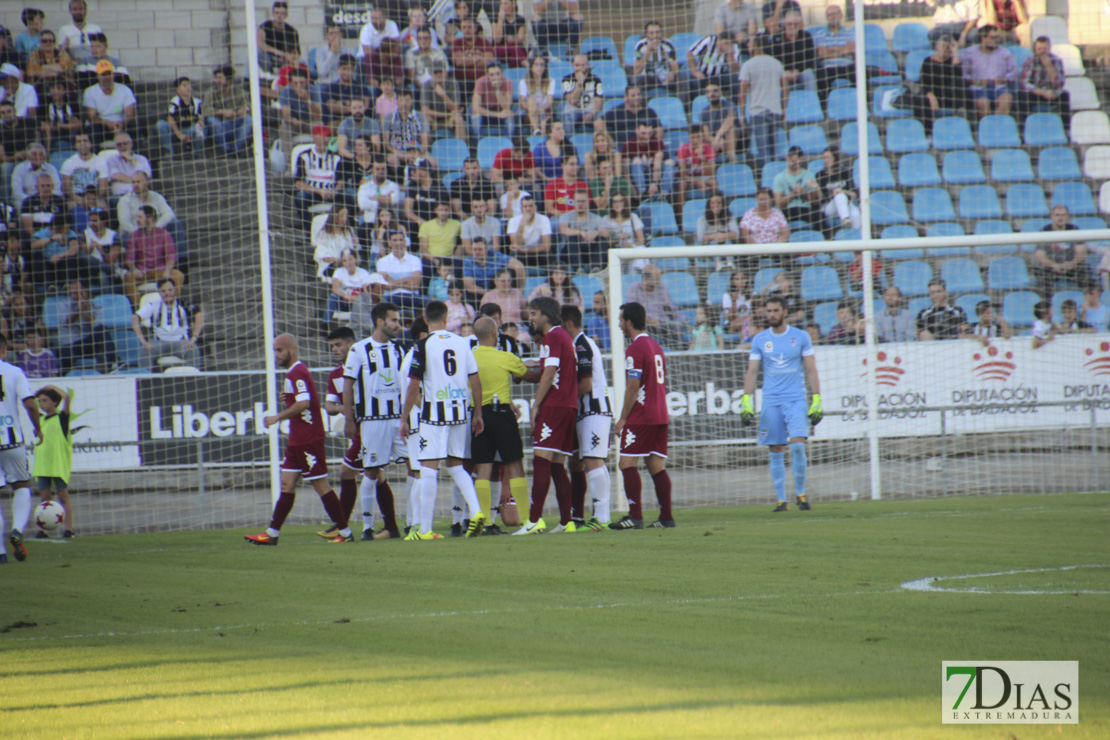 Imágenes del CD. Badajoz 2 - 2 CD. San Fernando