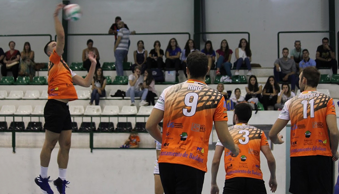 El potencial gallego supera al Voleibol Pacense