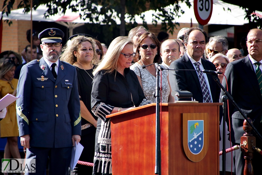 Multitud de pacenses celebran el día de la Fiesta Nacional en Badajoz