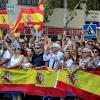 Multitud de pacenses celebran el día de la Fiesta Nacional en Badajoz