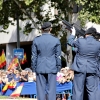 Multitud de pacenses celebran el día de la Fiesta Nacional en Badajoz