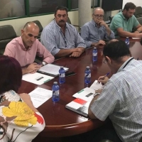 La Junta presenta a los regantes el proyecto Tierra de Barros