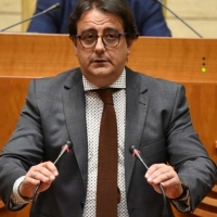 Vergeles presenta un Plan contra el Cáncer centrado en la prevención