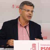PSOE: “Vergeles está levantando la Sanidad que el PP destrozó”