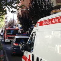 Una mujer y dos policías afectados en un incendio en Almendralejo