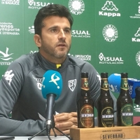 Iván Ania: “El Écija va líder por méritos propios”