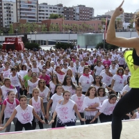 Badajoz planta cara al cáncer de mama a ritmo de zumba