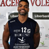 Joan Llanés elegido en el septeto ideal de la Superliga 2