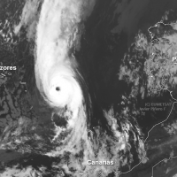 El huracán Ophelia avanza frente a la península tras batir todos los récords