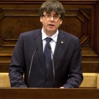 Puigdemont se retracta y pide diálogo