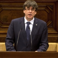 Puigdemont se retracta y pide diálogo