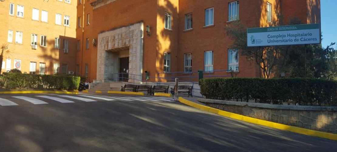 El acceso al hospital San Pedro de Alcántara por Pablo Naranjo ya está reparado