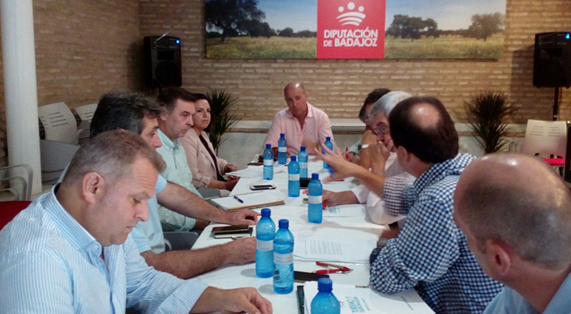 Analizan las actividades que ofrecerá &#39;Otoño en Tentudía&#39;