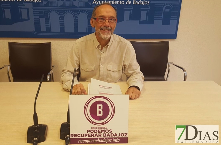 Podemos: desratizan un colegio de Badajoz después de un año