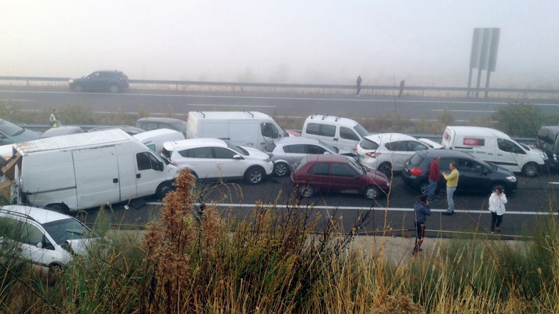 45 vehículos implicados en un accidente múltiple en la provincia de Cáceres