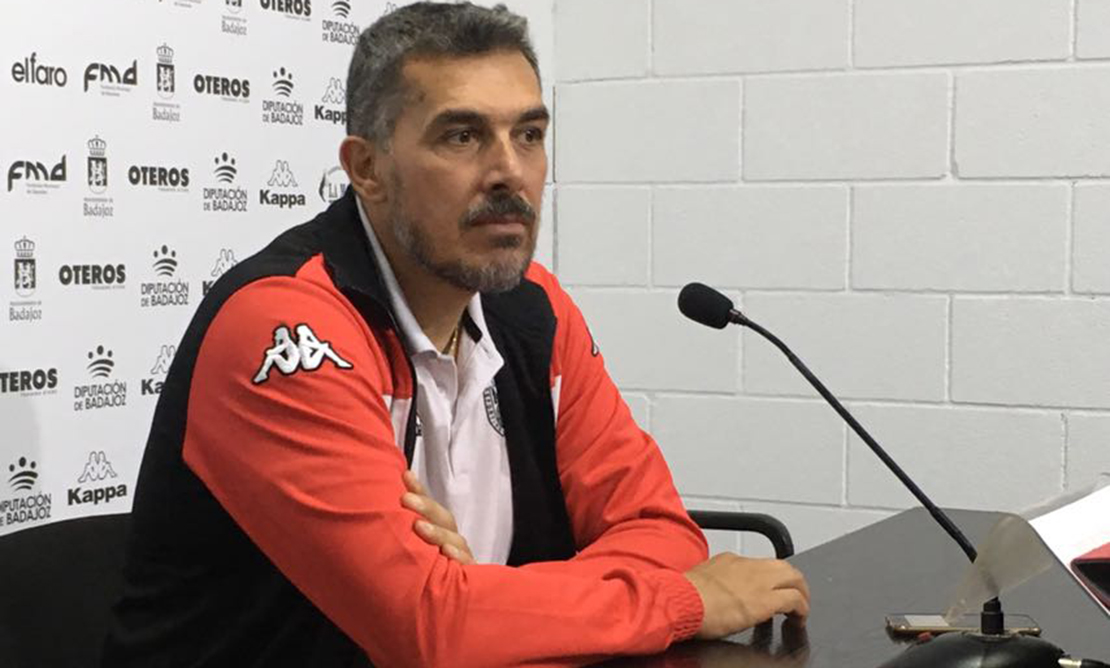 Juan Marrero: “Estoy alucinado de la afición del Badajoz”
