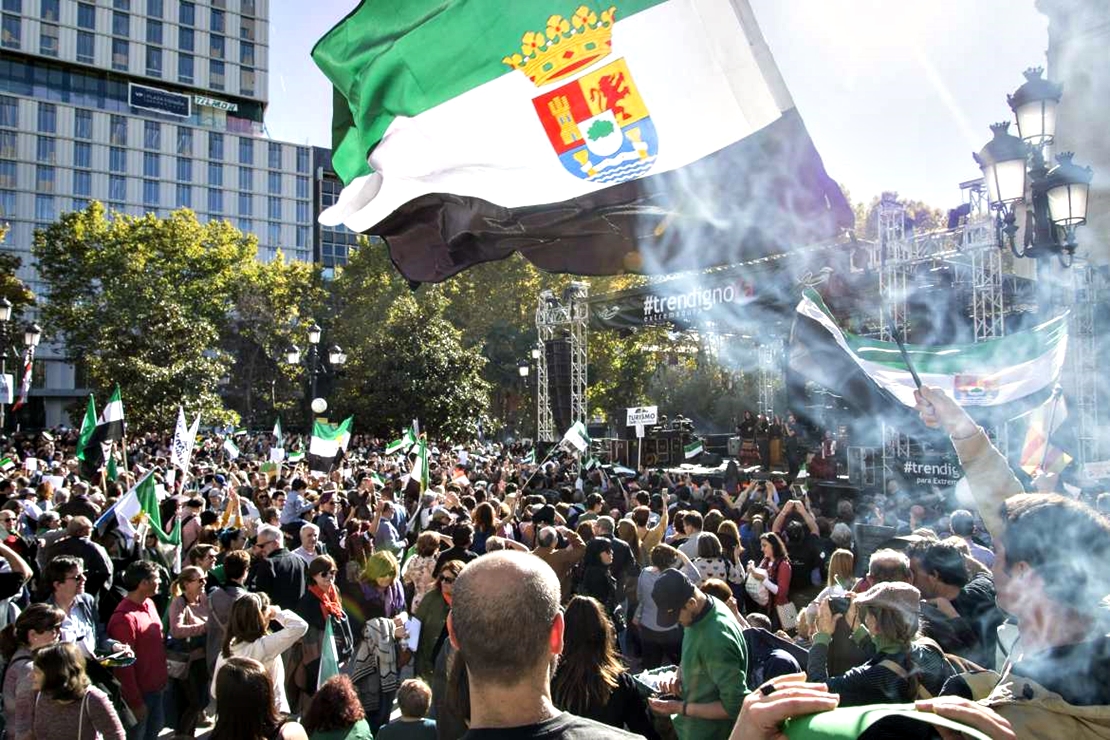 40.000 personas exigen en Madrid un #TrenDignoYa para Extremadura