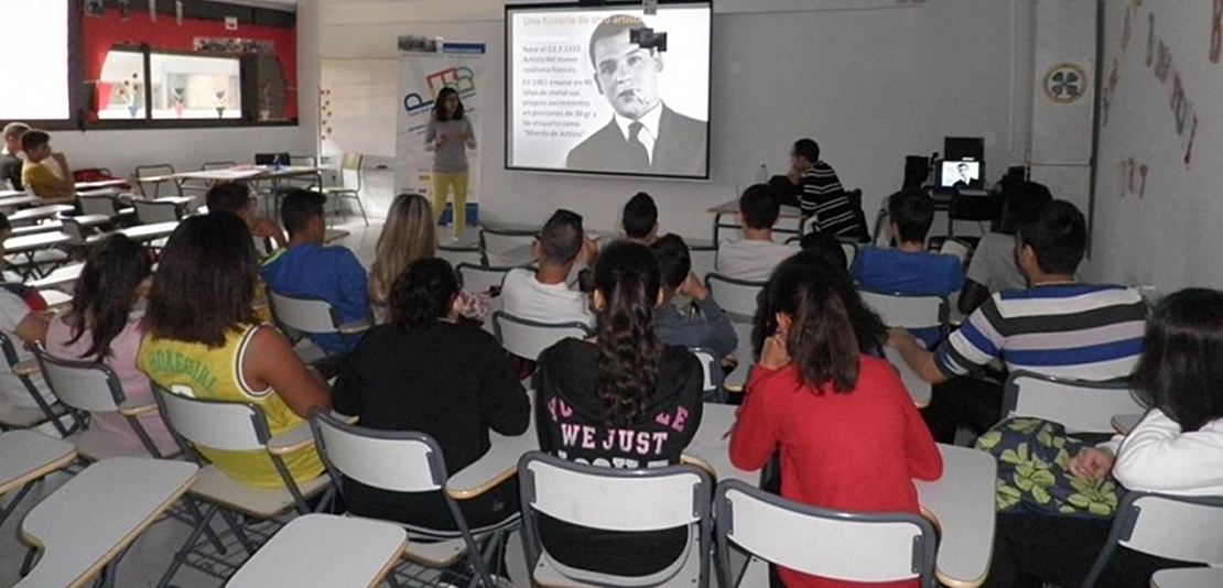 PIDE recuerda a alumnos y padres que agredir a profesores es delito