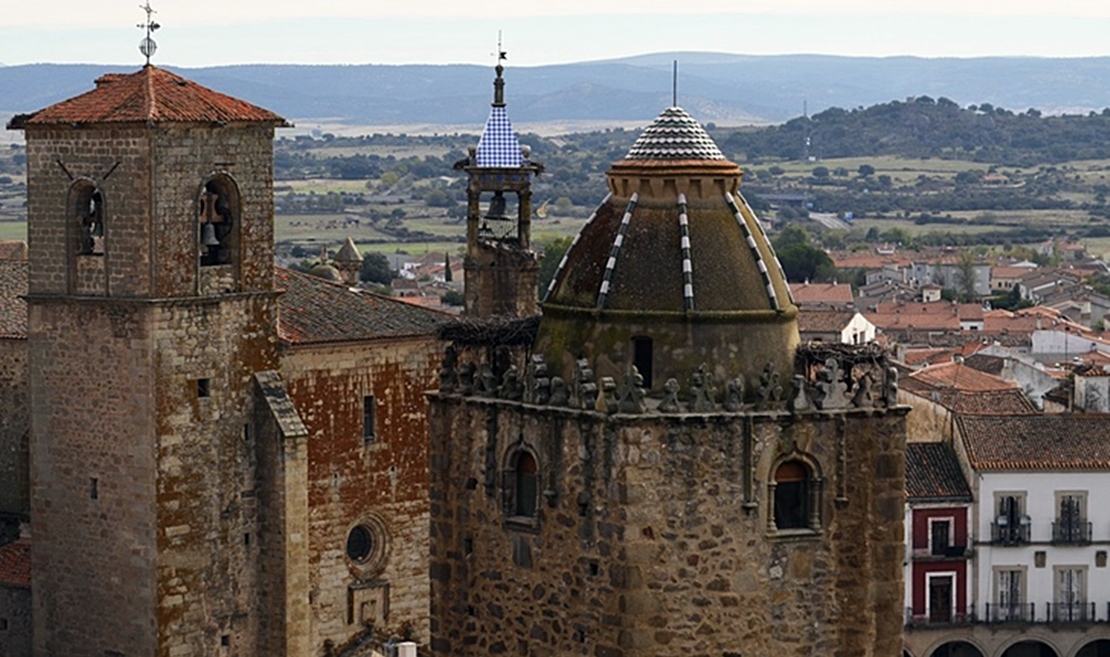 Colaboración entre Administraciones, defensa y cuidado del Patrimonio Cultural