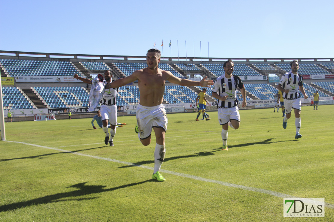 Imágenes del CD. Badajoz 3 - 1 Las Palmas Atlético