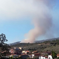Declarado un incendio forestal en Torrecilla de los Ángeles (Cáceres)
