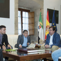 Extremadura Unida a Vara: “Lo que nace en la región debe producirse aquí”